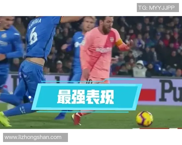 足球明星附身视频揭秘球场背后的故事与精彩瞬间