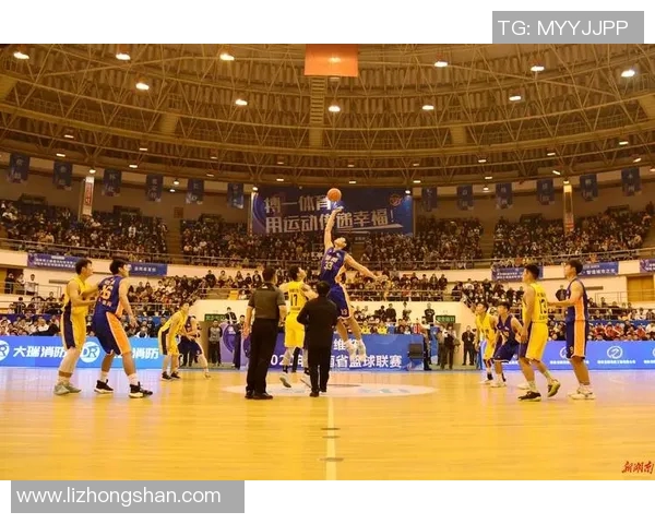 日本观众热情追捧中国明星篮球赛展现文化交流与体育激情